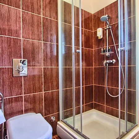 Luxury With Private Pool And Jacuzzi Near Pula And Rovinj Villa *