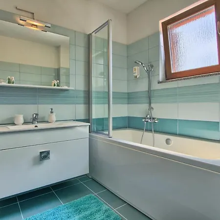 빌라 Luxury With Private Pool And Jacuzzi Near Pula And Rovinj *